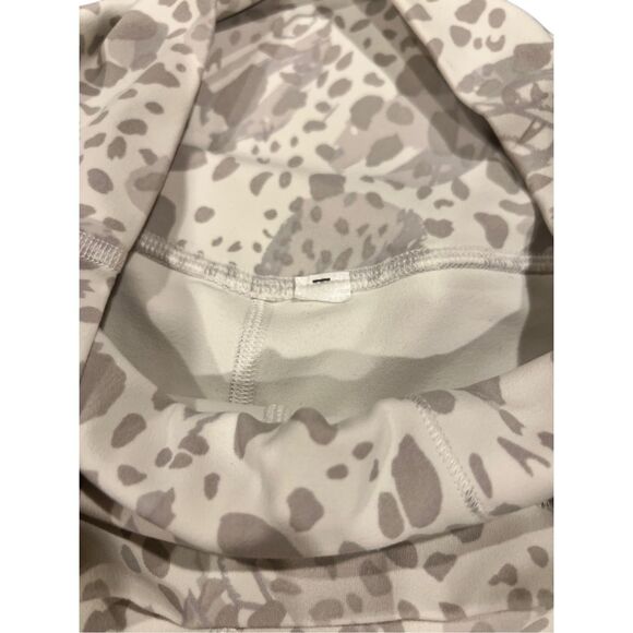 Lululemon Align HR Crop 17”L Nulu Size 6  Cheetah Camp Antique White - Picture 5 of 6